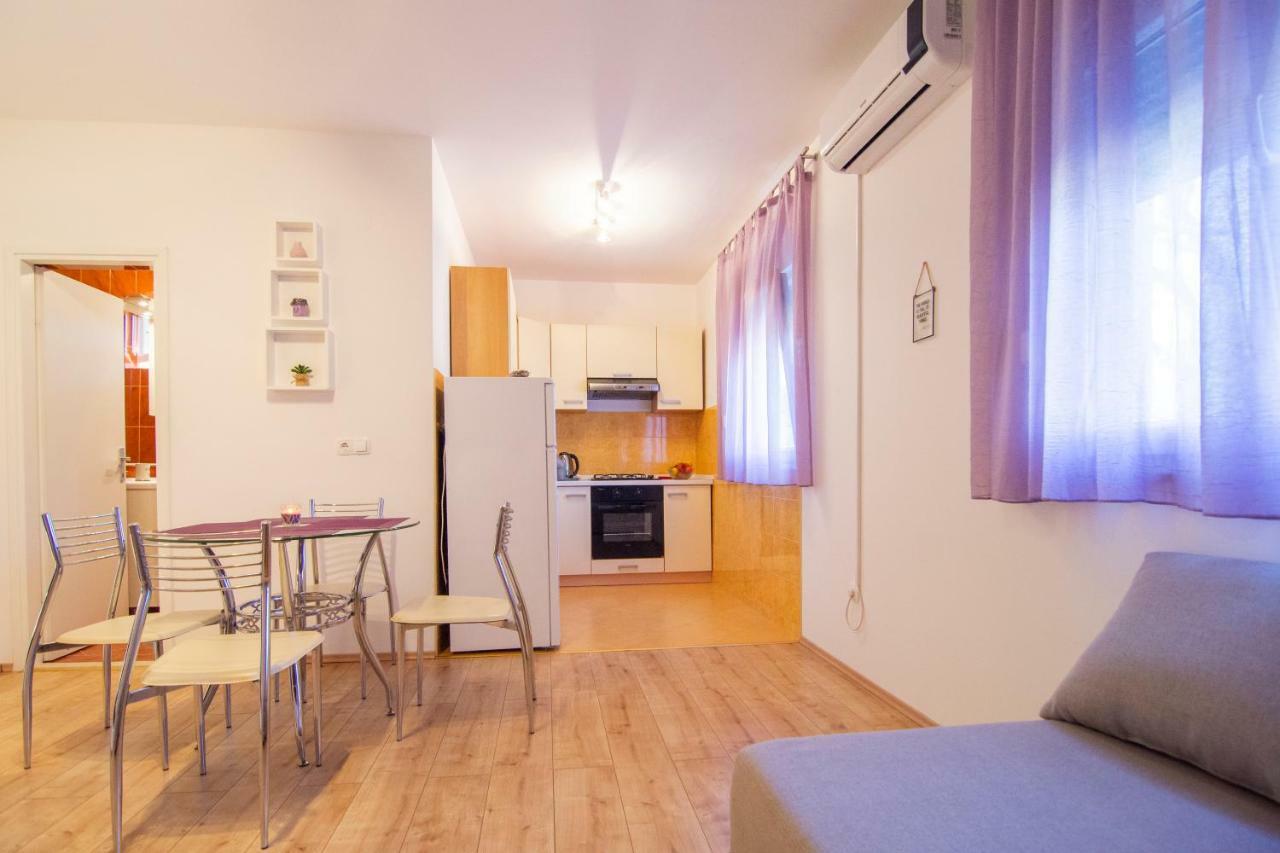 Apartmani Perkovic Gustirna Exteriör bild